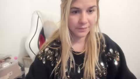 MIA online show from 8, 10, 2025