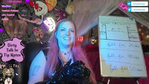 ArtsyHeartsyy online show from 4, 11, 2025