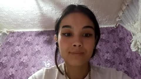 Snapshot of arvillahamner chatting on 5, 12, 2025 Amina online show from 5, 12, 2025