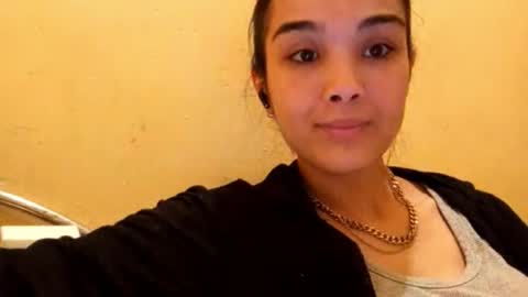 Snapshot of arvillahamner chatting on 18, 12, 2025 Amina online show from 18, 12, 2025