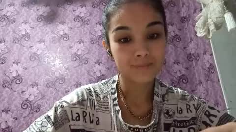 Snapshot of arvillahamner chatting on 21, 12, 2025 Amina online show from 21, 12, 2025