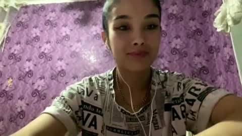 Snapshot of arvillahamner chatting on 22, 12, 2025 Amina online show from 22, 12, 2025