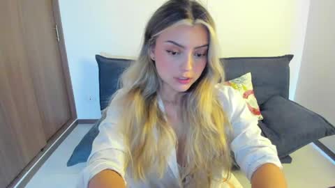 Snapshot of ary_cam230 chatting on 25, 4, 2026 Zahaara online show from 25, 4, 2026