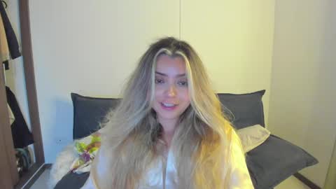 Snapshot of ary_cam230 chatting on 15, 5, 2026 Zahaara online show from 15, 5, 2026