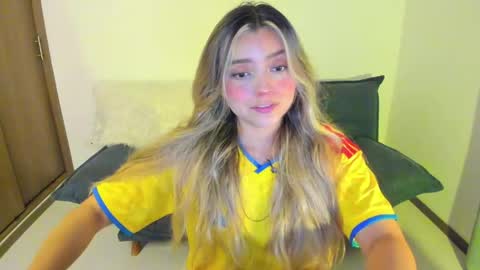 Snapshot of ary_cam230 chatting on 7, 6, 2026 Zahaara online show from 7, 6, 2026