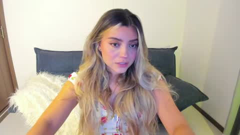 Snapshot of ary_cam230 chatting on 13, 7, 2026 Zahaara online show from 13, 7, 2026