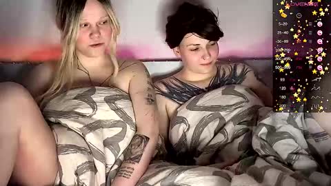 Snapshot of arya_stark7 chatting on 10, 3, 2025 Arya brunett and Cassie blond online show from 10, 3, 2025