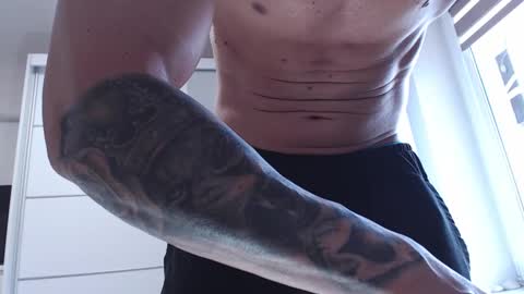 Snapshot of aryanaian1 chatting on 26, 11, 2025 AryanAian1 online show from 26, 11, 2025