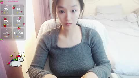 Lily online show from 4, 12, 2025