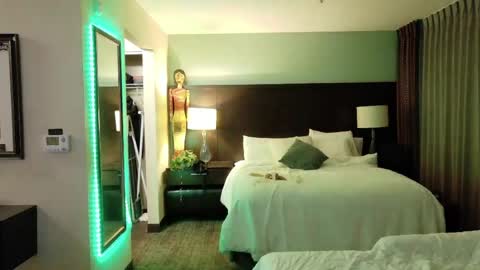 Snapshot of ashelynngrey1986 chatting on 5, 4, 2026 Ashelynn Grey online show from 5, 4, 2026