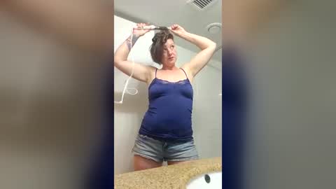 Snapshot of ashelynngrey1986 chatting on 19, 7, 2026 Ashelynn Grey online show from 19, 7, 2026