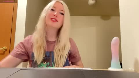 Snapshot of ashisscene chatting on 6, 1, 2026 ash 3 online show from 6, 1, 2026