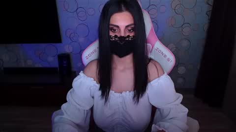   Yasmina   online show from 24, 5, 2026