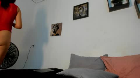 Snapshot of ashley_girl_queen chatting on 5, 6, 2026 ashley_girl_queen online show from 5, 6, 2026