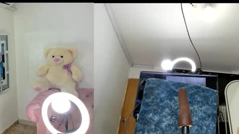 Snapshot of ashley_jonnes_ chatting on 10, 2, 2026 ASHLEY online show from 10, 2, 2026