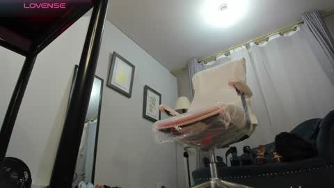 ashley_leon_ online show from 14, 1, 2025