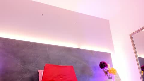 Snapshot of ashleydavis_ chatting on 12, 1, 2025 ASHLEY  online show from 12, 1, 2025