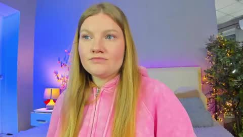 Snapshot of ashleyjonse chatting on 5, 5, 2026 AshleyJonse online show from 5, 5, 2026