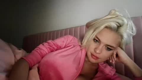Snapshot of ashleymaddyyyy647935 chatting on 25, 4, 2026 ashleymaddyyyy647935 online show from 25, 4, 2026