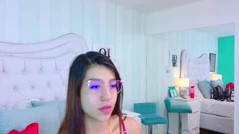 AshleyRoberh online show from 6, 11, 2025