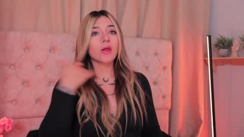 Ashley Lauren online show from 13, 1, 2025