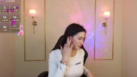 Snapshot of ashleyy__fox chatting on 28, 4, 2026 Hi Im Ashley Dont forget to follow me to have me close to you online show from 28, 4, 2026