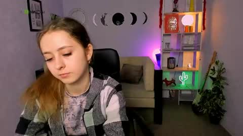 Snapshot of ashli_bright chatting on 27, 4, 2026 Ashli online show from 27, 4, 2026