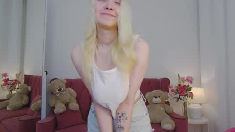 ashly_cherry online show from 18, 11, 2025