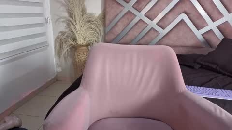 ashly_jones_ online show from 3, 2, 2026