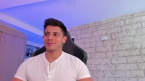 Snapshot of ashton_coleman_ chatting on 22, 4, 2026 my name real is camilo online show from 22, 4, 2026