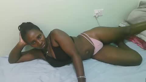 ashyneil_ online show from 27, 5, 2026