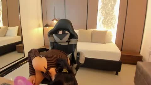 Snapshot of asia_miracle chatting on 20, 5, 2026 A S I A online show from 20, 5, 2026