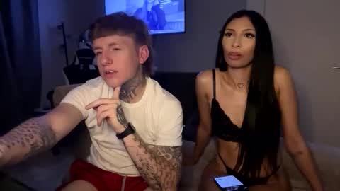Snapshot of asiababy1 chatting on 23, 5, 2026 frankie online show from 23, 5, 2026