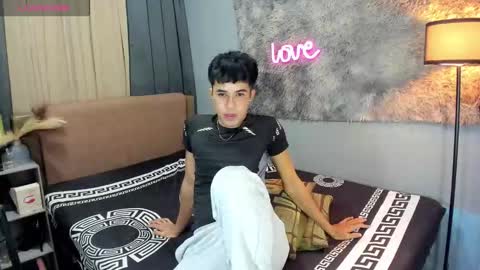 asiancum_peter online show from 9, 10, 2025