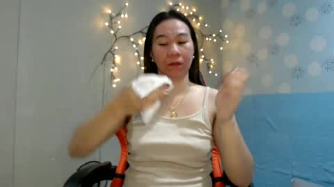 Snapshot of asianindulgent chatting on 5, 7, 2026 AMARA online show from 5, 7, 2026