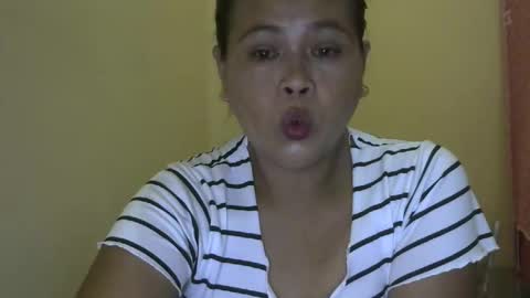 Snapshot of asianmom22 chatting on 23, 4, 2026 asianmom22 online show from 23, 4, 2026