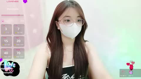 Snapshot of asianniky chatting on 17, 10, 2025 asianniky online show from 17, 10, 2025