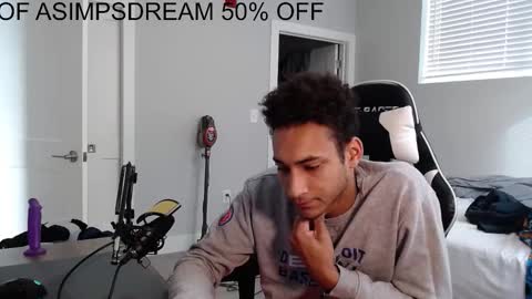 Snapshot of asimpsdream chatting on 11, 11, 2025 asimpsdream online show from 11, 11, 2025