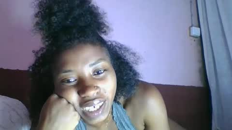 asmiraa online show from 2, 12, 2025