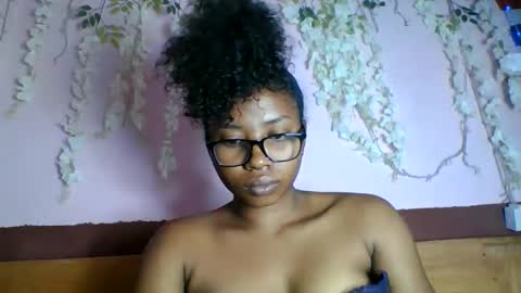 asmiraa online show from 25, 5, 2026