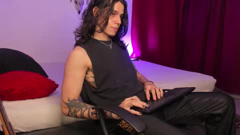 Snapshot of asmodeuszz chatting on 15, 2, 2025 asmodeuszz online show from 15, 2, 2025