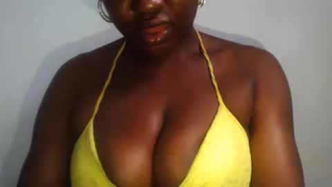Snapshot of ass_elbonypussy chatting on 16, 5, 2026 ass_elbonypussy online show from 16, 5, 2026