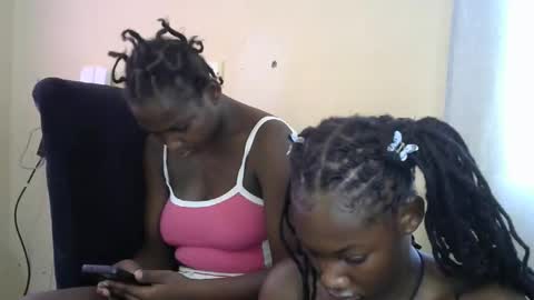 Snapshot of ass_wife chatting on 15, 10, 2025 ass_wife online show from 15, 10, 2025