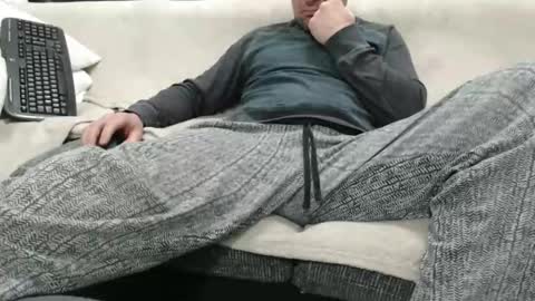 Snapshot of asshunnter chatting on 27, 12, 2024 MARCO online show from 27, 12, 2024