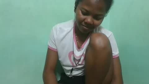 Snapshot of asterina01 chatting on 21, 12, 2025 asterina01 online show from 21, 12, 2025