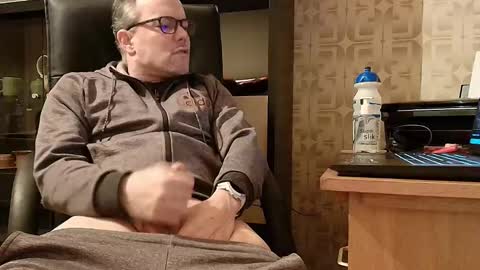 asterion51 online show from 9, 1, 2026