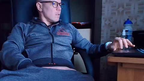 Snapshot of asterion51 chatting on 18, 1, 2026 asterion51 online show from 18, 1, 2026