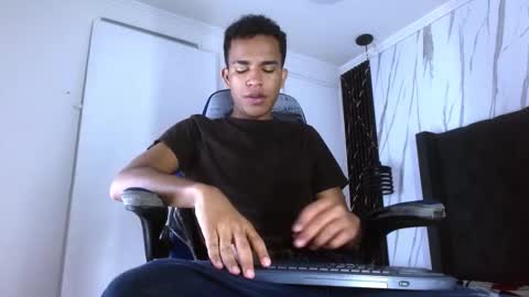 Snapshot of aston_vera chatting on 21, 10, 2025 Aston online show from 21, 10, 2025