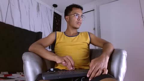 Snapshot of aston_vera chatting on 27, 11, 2025 Aston online show from 27, 11, 2025