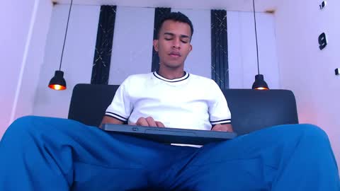 Snapshot of aston_vera chatting on 12, 4, 2026 Aston online show from 12, 4, 2026